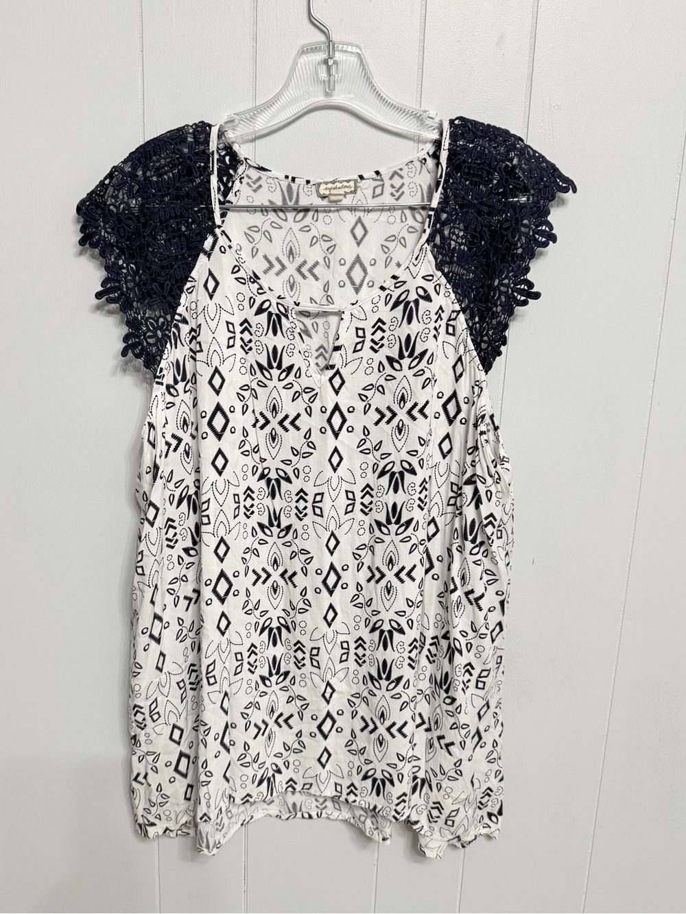 Eyeshadow White Tank with Navy Print